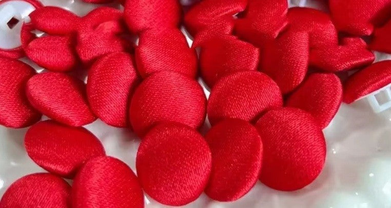 Coloured Buttons Fabric Cloth Covered Button Satin Round Sewing 11mm / 1.1cm - Red