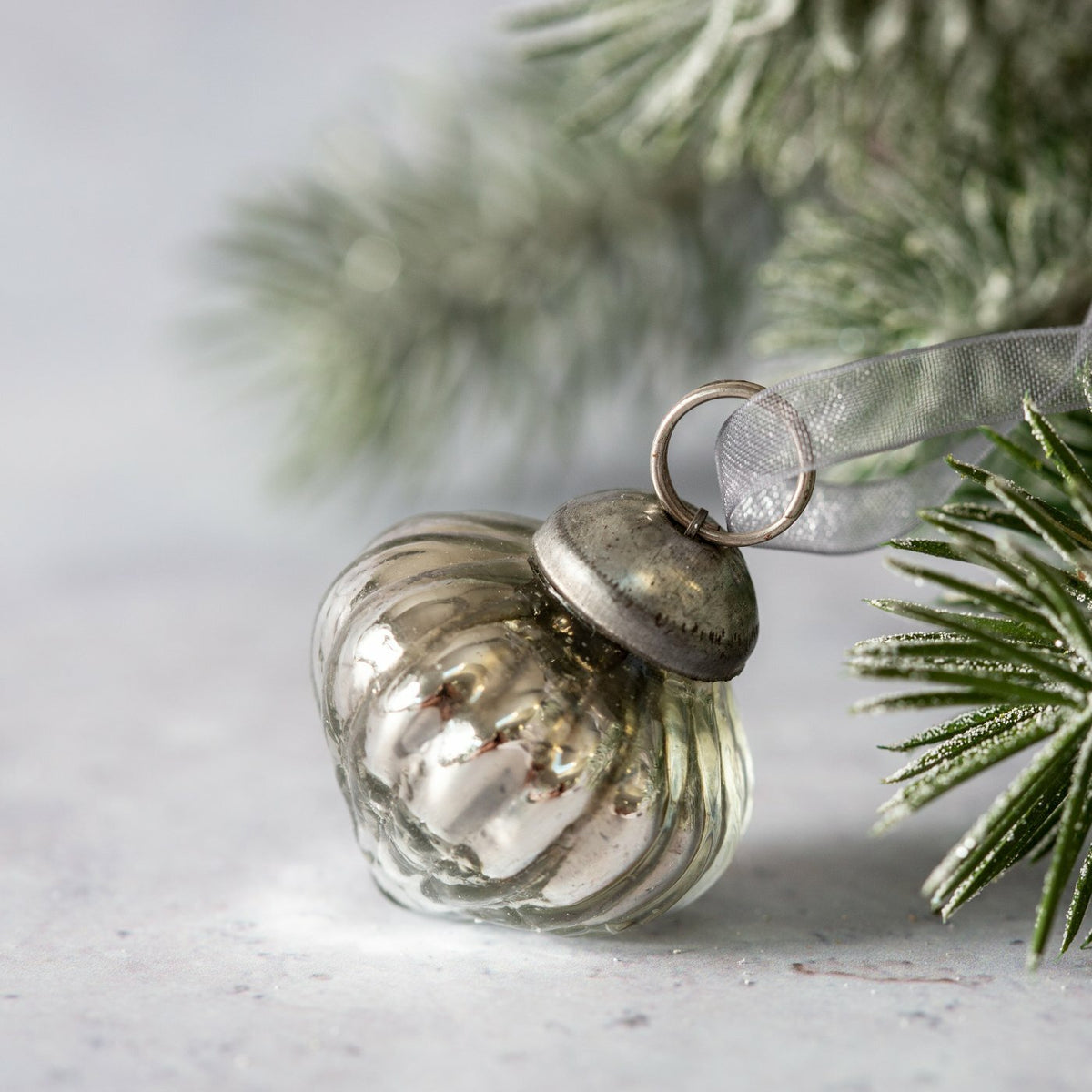 6 Pack Small Glass Handcrafted Baubles Premium Traditional Christmas Tree Craft - Set of 6 Small Silver Crackle Glass Lanterns