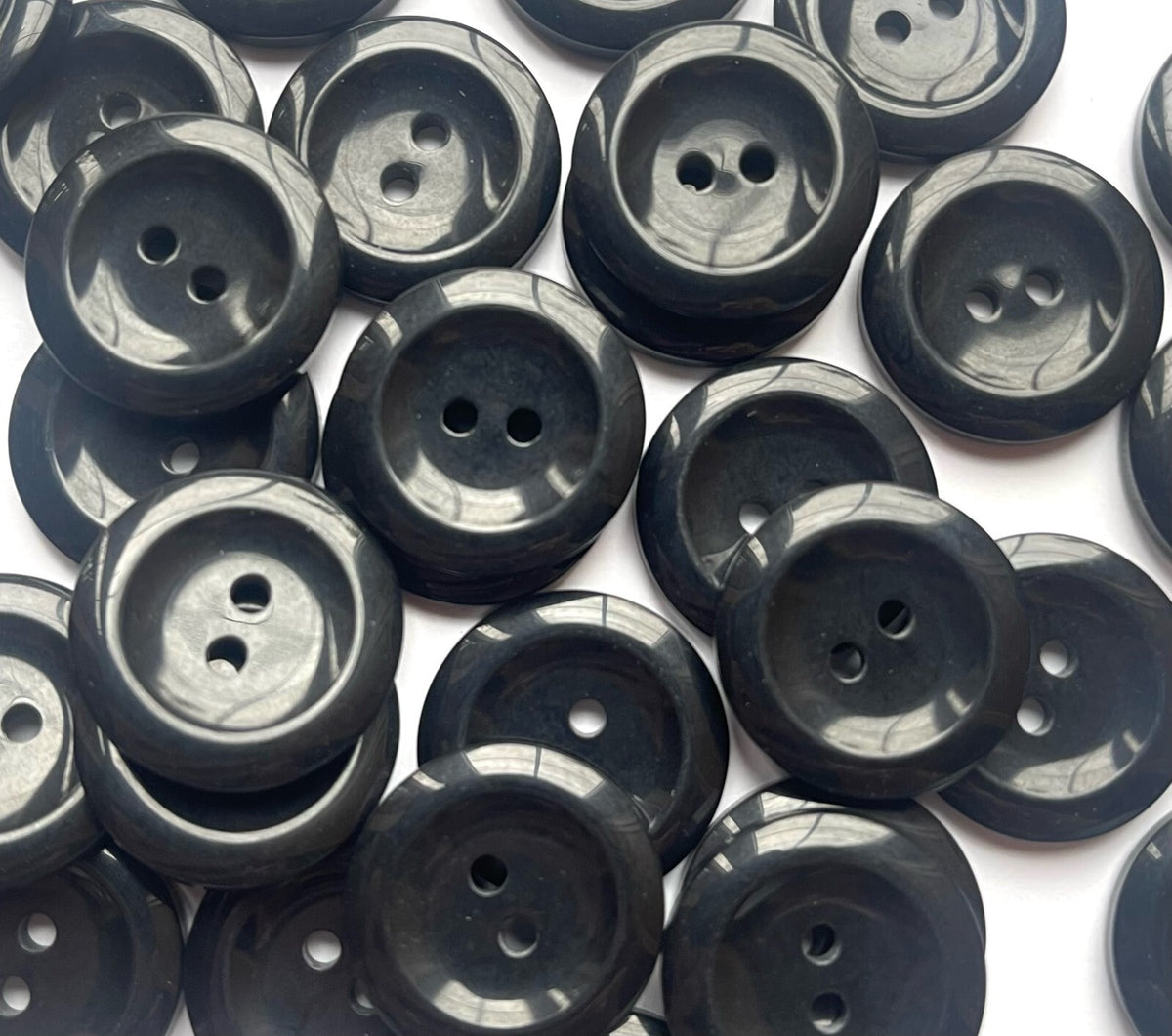 Pearlised Easy Match Dish Buttons Pearl Effect - Sizes: 11.5mm/15mm/18mm/20mm - Black