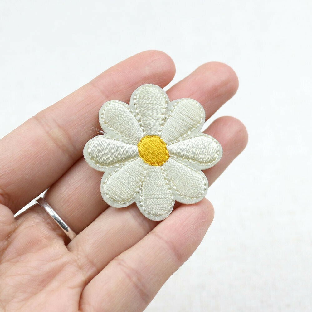 2 White Daisy Flower Iron On Sew On Patch Applique. Embellishment Patches
