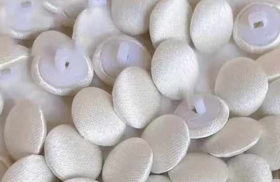 Coloured Buttons Fabric Cloth Covered Button Satin Round Sewing 11mm / 1.1cm - Champagne