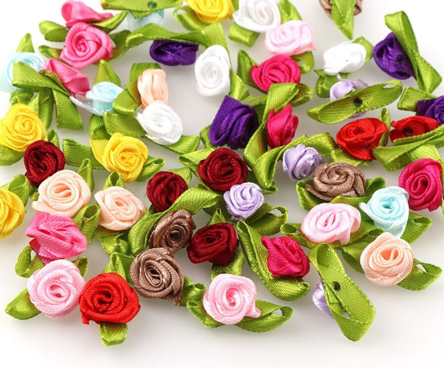 25 x Mini Rose Buds Satin Ribbon Flowers Rosebuds Wedding Card Making Craft
