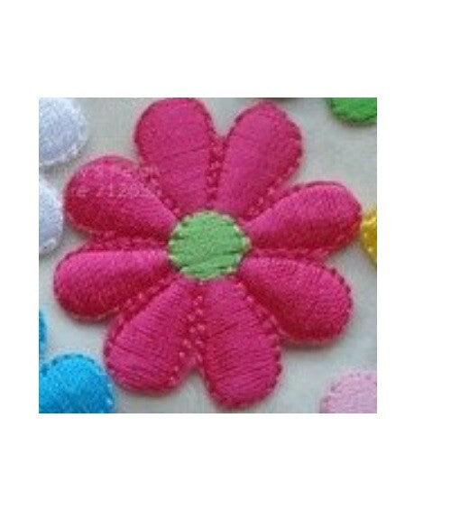 Daisy Flower Embroidered Patch Applique Customise Clothing Iron on Patches 4cm - Fuchsia2