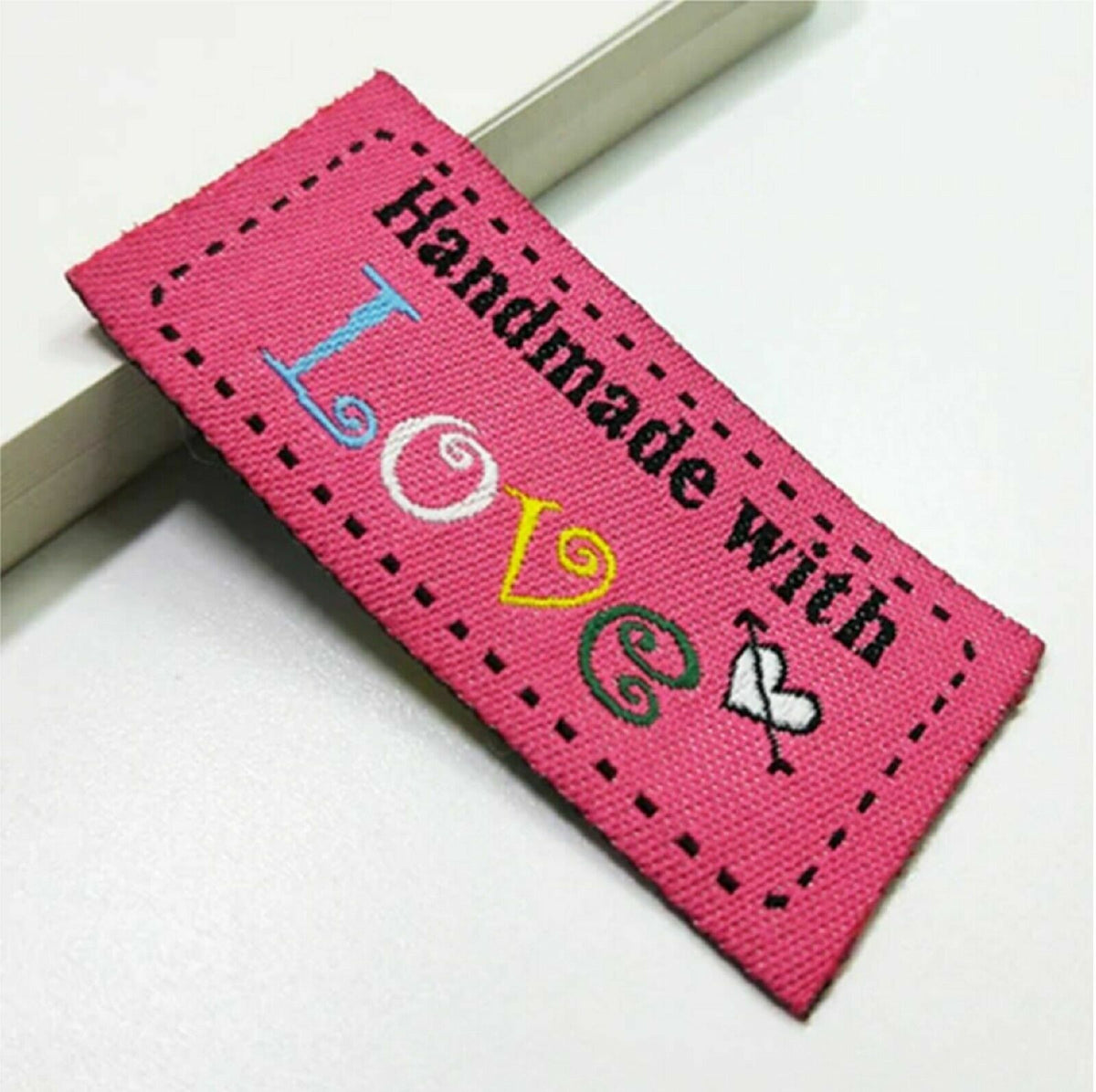 Fabric Labels 'Hand Made With Love' Sew On Garment Clothing Label Tags 50x25mm - Fuchsia