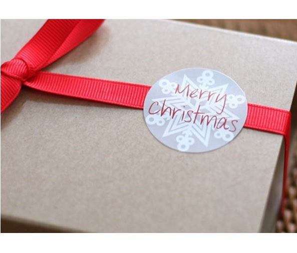 Round Labels 'Merry Christmas' Snowflake Gift Seal Christmas Present Stickers