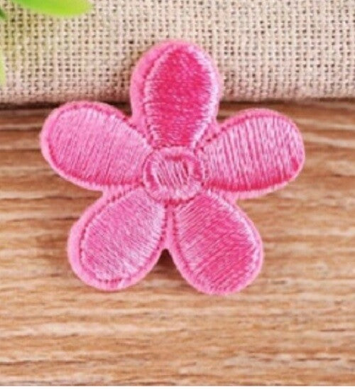 Daisy Flower Embroidered Patch Applique Customise Clothing Patches 3cm Diameter - Pink