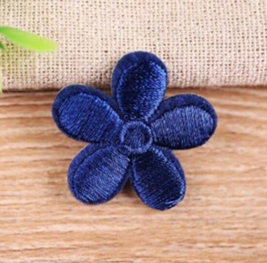 Daisy Flower Embroidered Patch Applique Customise Clothing Patches 3cm Diameter - Dark Blue